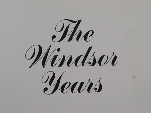 King Edward VIII Signed Book Royalty Duchess Wallis Simpson The Windsor Years UK - Image 4