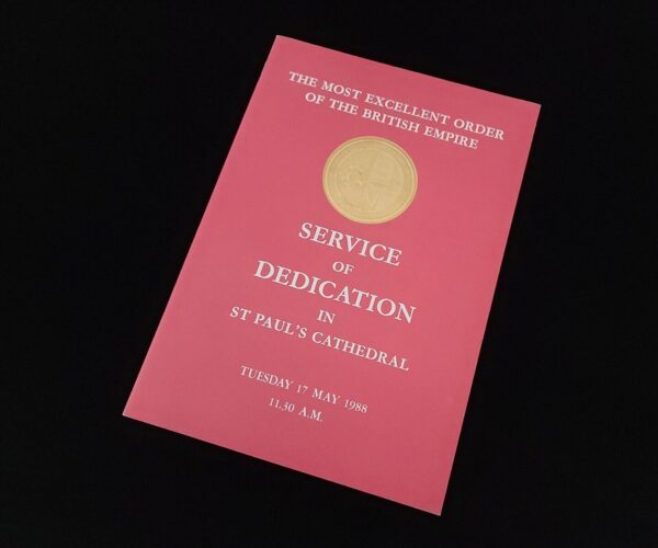 1988 Statutes Order The British Empire Booklet Elizabeth II Service Dedication - Image 3