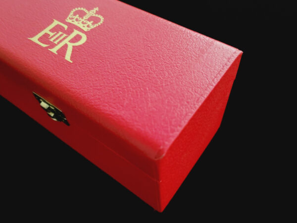 Queen Elizabeth II Royal Despatch Box Grant of Arms Royalty Document HUNT Family - Image 16