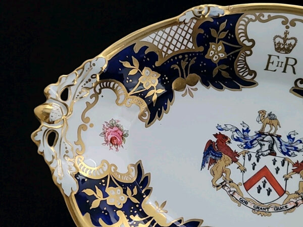 1953 Royal Crown Derby Armorial Queen Elizabeth ERII Cipher Grocers Coat of Arms - Image 10